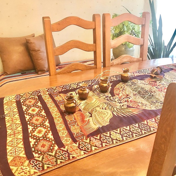 Aztec Calendar Runner with Tasseled Ends - Picture 2 of 7